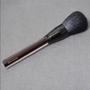 kevyn aucoin powder brush